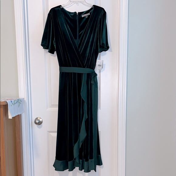 Danny & Nicole Dark Green Velvet Midi Wrap Dress, NWT - Picture 1 of 14
